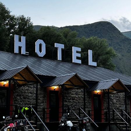 Hotel Pavilion Garden Kazbegi Luaran gambar